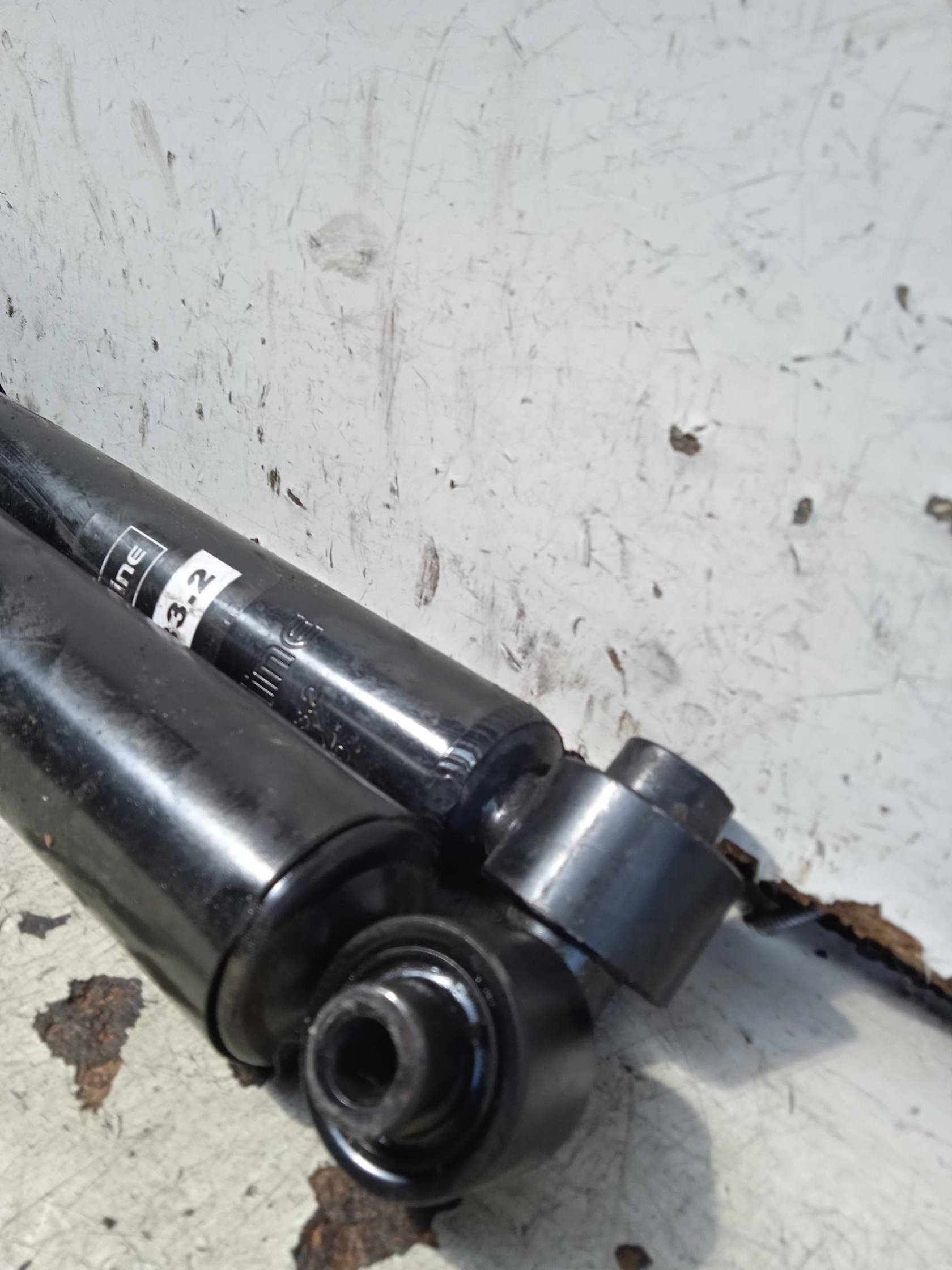 Ammortizzatore post. sx.